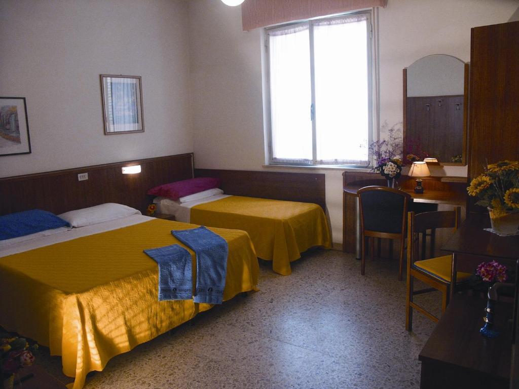 Hotel Bologna San Benedetto del Tronto Habitación foto